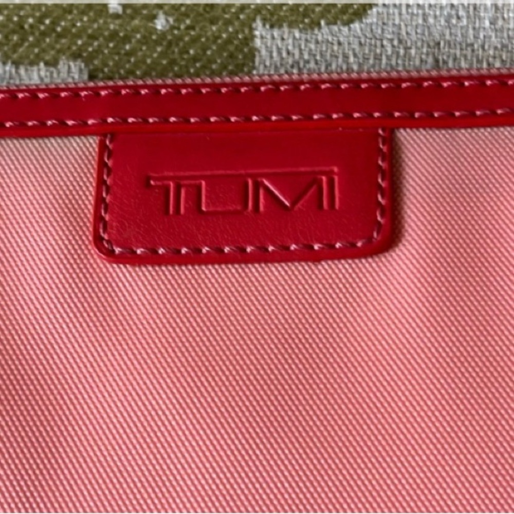 Tumi Large Computer/Tablet/Laptop Case/Sleeve - image 4